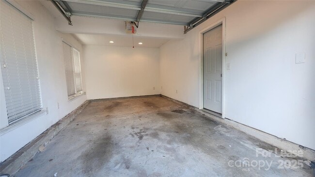 Building Photo - 10205 Garrett Grigg Rd