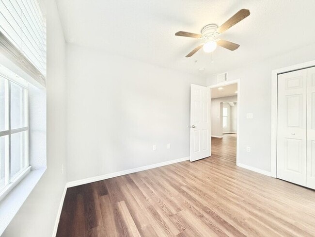 Building Photo - 425 F St