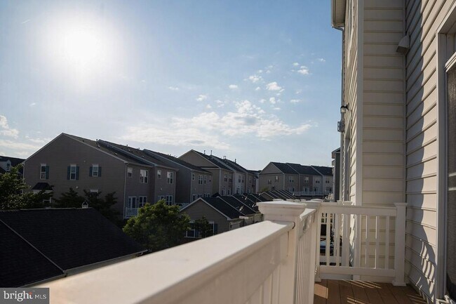 Building Photo - 2627 Osprey Way S