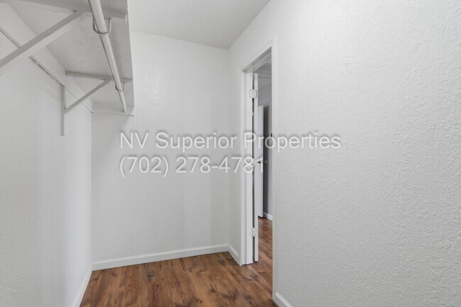 Building Photo - 2274 E Desert Inn Rd