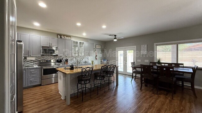 Building Photo - 3552 N Excalibur Pl