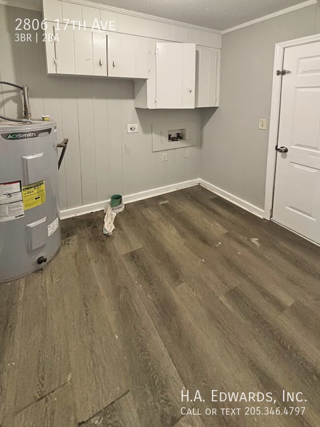 Building Photo - 2806 17th Ave