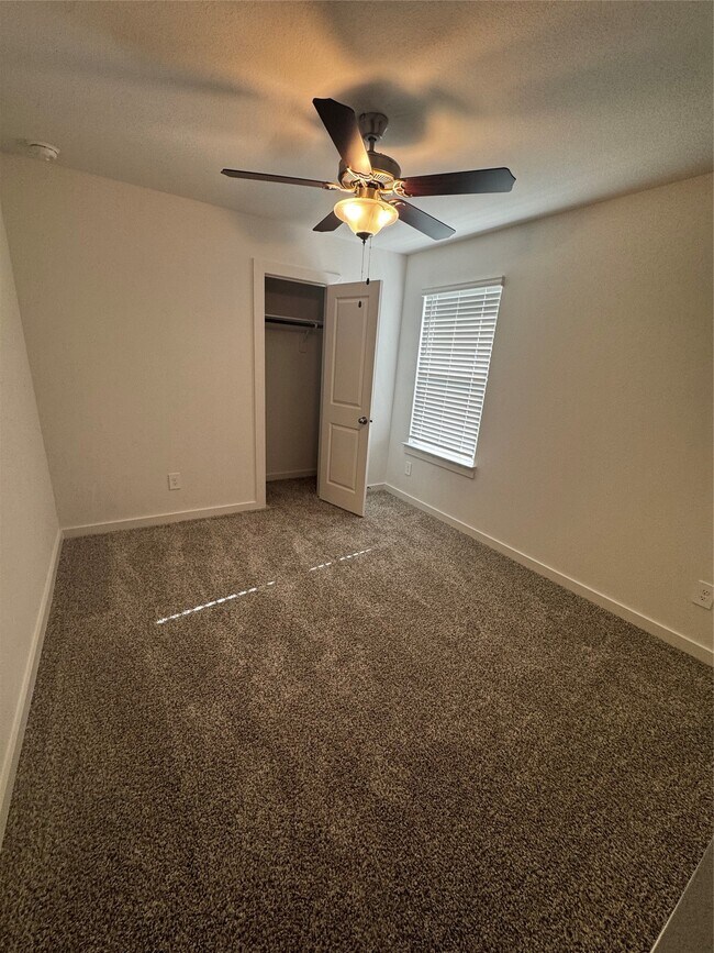 Building Photo - 6107 Jasper Hl Dr