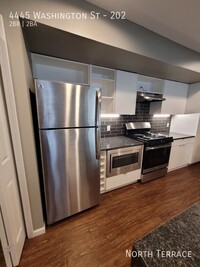 Building Photo - Modern  2BR 2BA with Balcony Located in th...