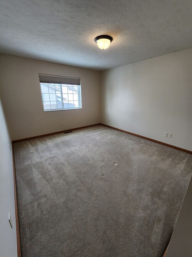 Building Photo - Beautiful 3 Bedroom, 2 Bathroom Home in Aspen Place!