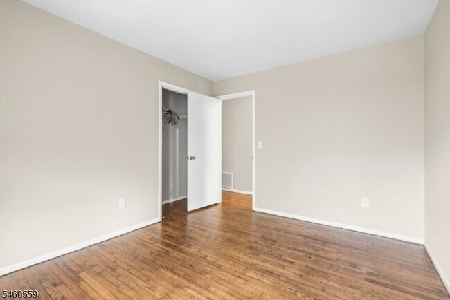 Building Photo - 415 Morningside Ave