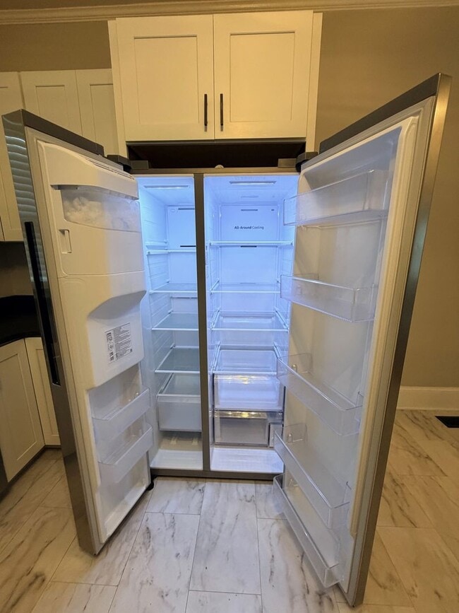 Building Photo - 205 Saluda St