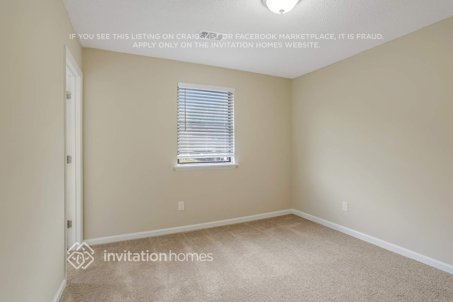 Building Photo - 1006 Chapman Cir