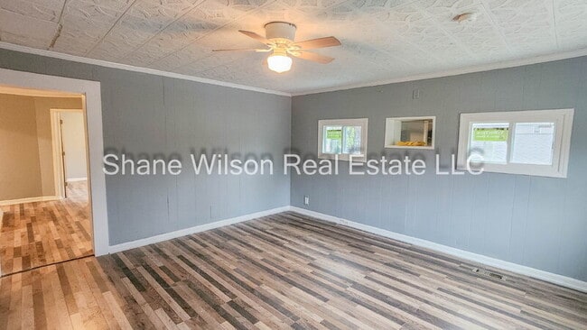 Building Photo - 5327 Lee Ave