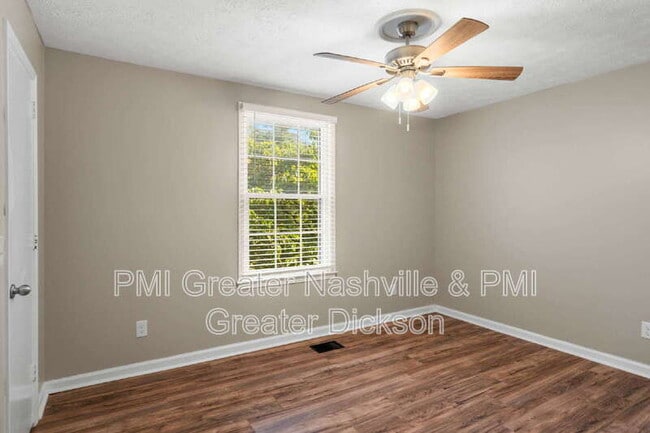 Building Photo - 113 Lakebrink Dr