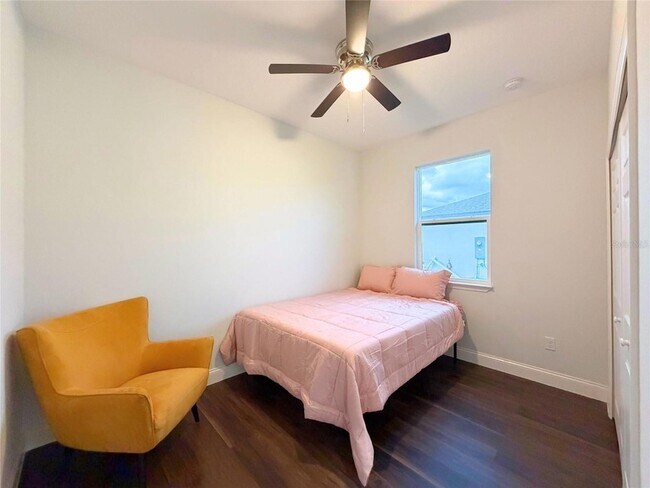 Building Photo - 2324 SW 168th Loop