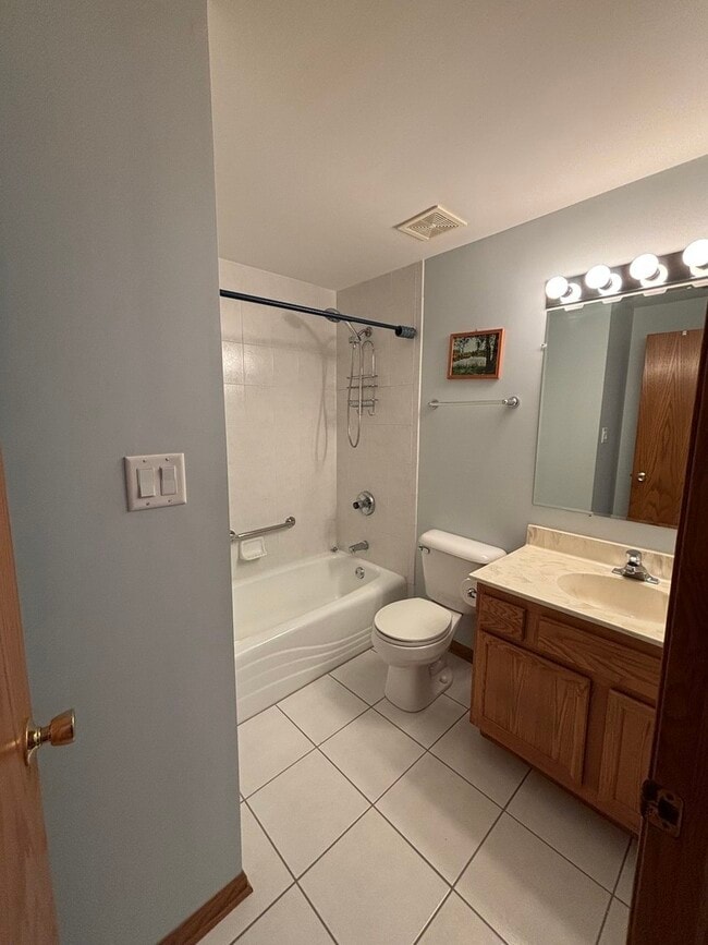 Building Photo - 9439 S 79th Ave