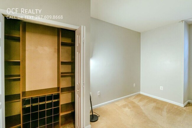 Building Photo - 3147 W Thompson St