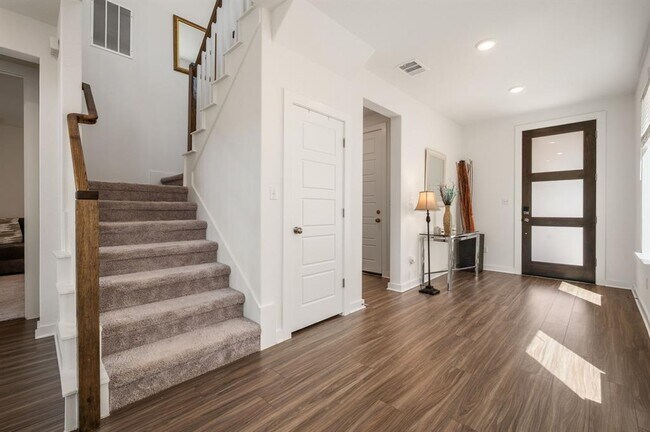 Building Photo - 256 Comfort Maple Ln