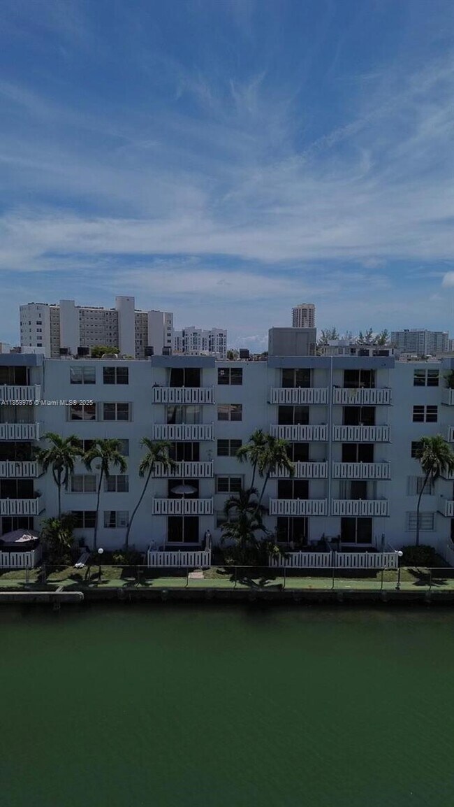 Building Photo - 7900 Tatum Waterway Dr