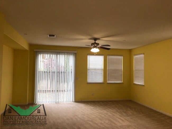 Building Photo - Two story in Springlake Community FOR RENT