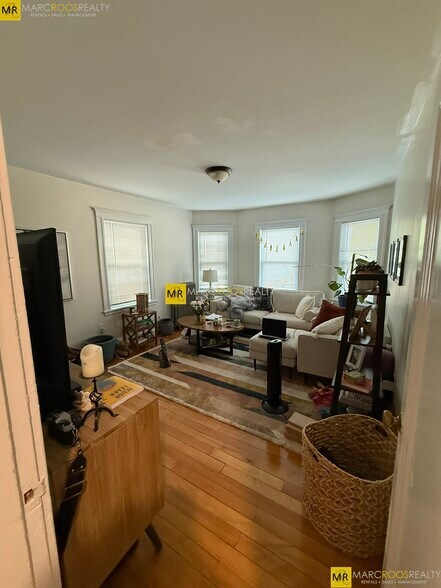 Primary Photo - 399 Broadway