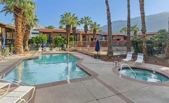 Pool and Spa steps away from Patio - 291 E Mel Ave