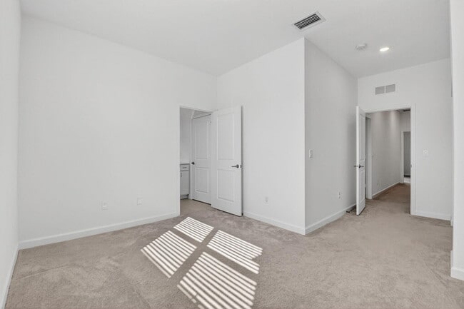 Building Photo - 4645 Meyerson Pl