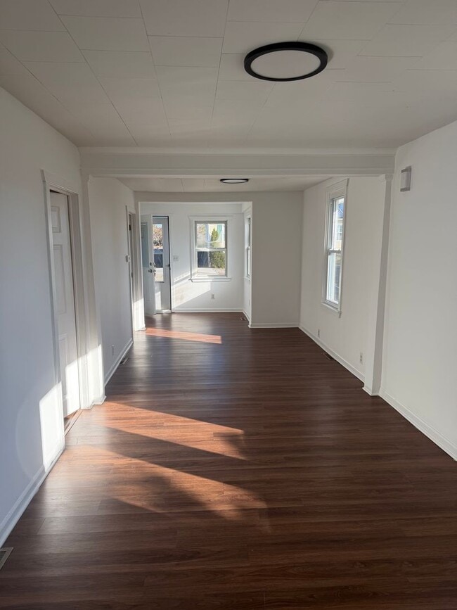 Building Photo - Newly Renovated 2-Bedroom, 1-Bath Single Family Home for Rent!