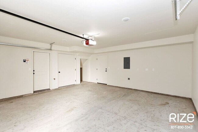 Building Photo - 532 S 500 E