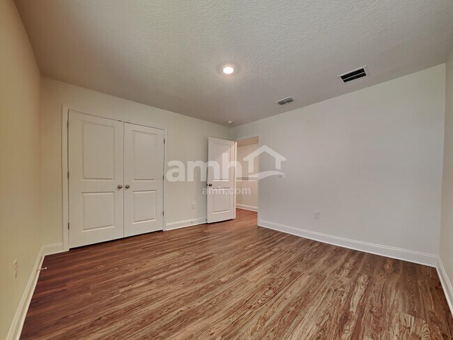 Building Photo - 167 Onate Cir