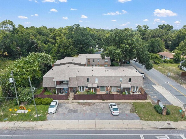 Building Photo - 8101 Tippin Ave