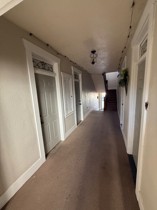 Building Photo - 305 Harrison St