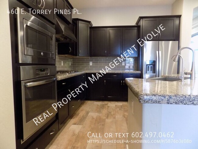 Building Photo - 460 E Torrey Pines Pl