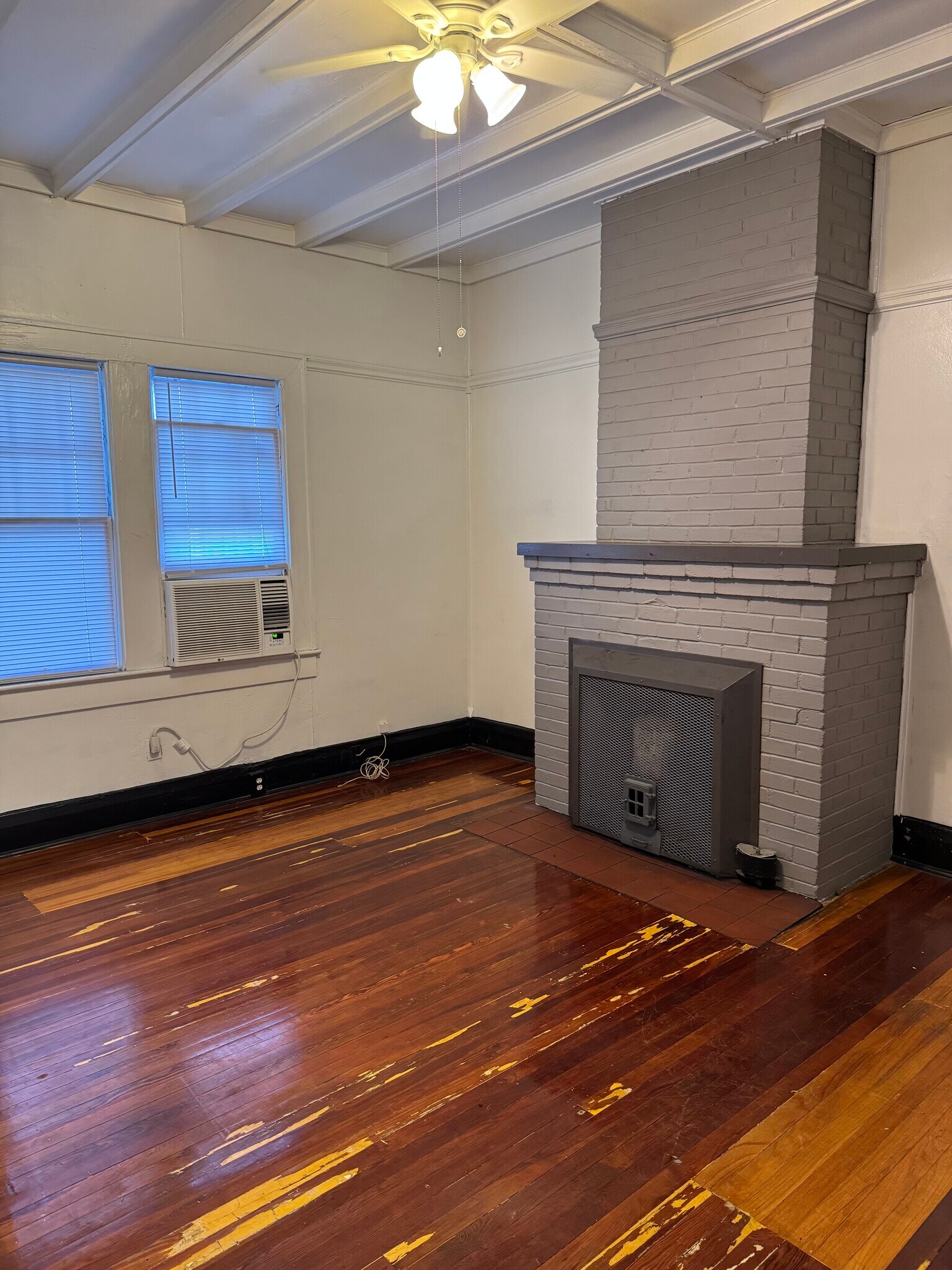 Building Photo - 607 E Louisiana Ave
