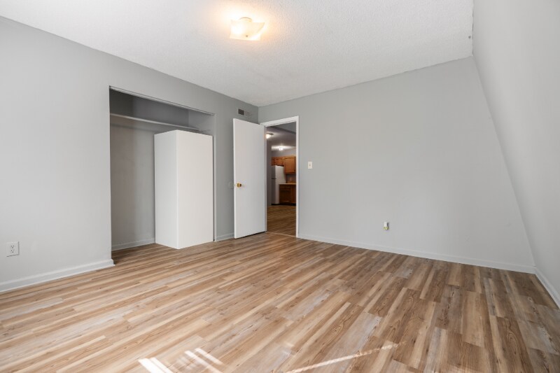 Building Photo - 511 Poplar St