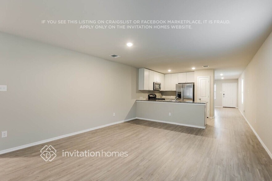 Building Photo - 5711 Leon Pl