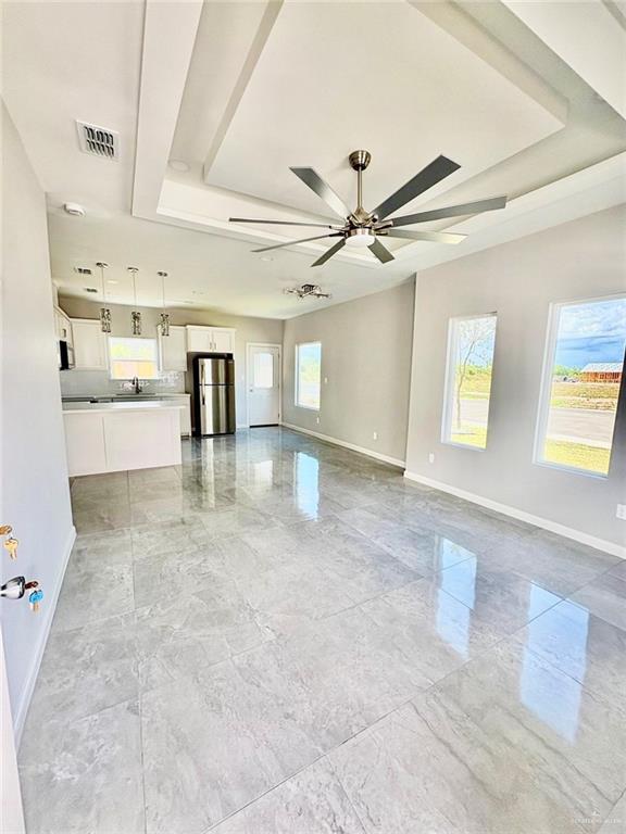 Building Photo - 12 Indian Creek Ave