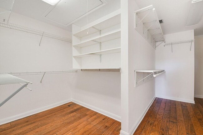 Building Photo - 207 Banyanwood Point
