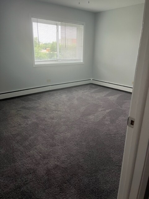 Building Photo - 2218 Falcon Dr