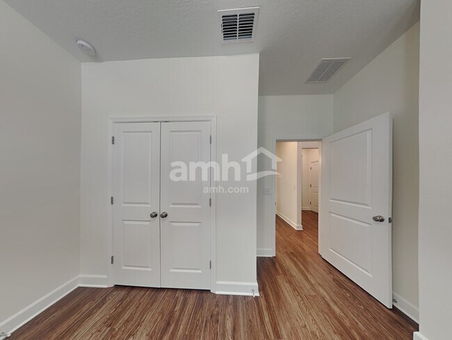 Building Photo - 2221 Saffron Walden Dr
