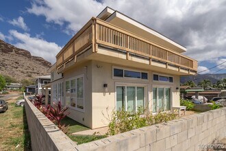 Building Photo - West Side Paradise – Downstairs 1-Bedroom,...