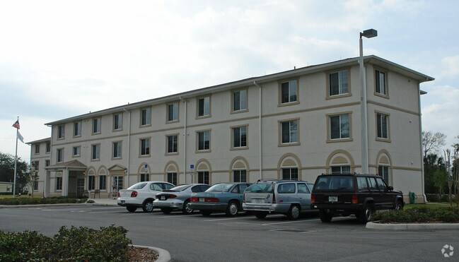 Primary Photo - Luther Hall