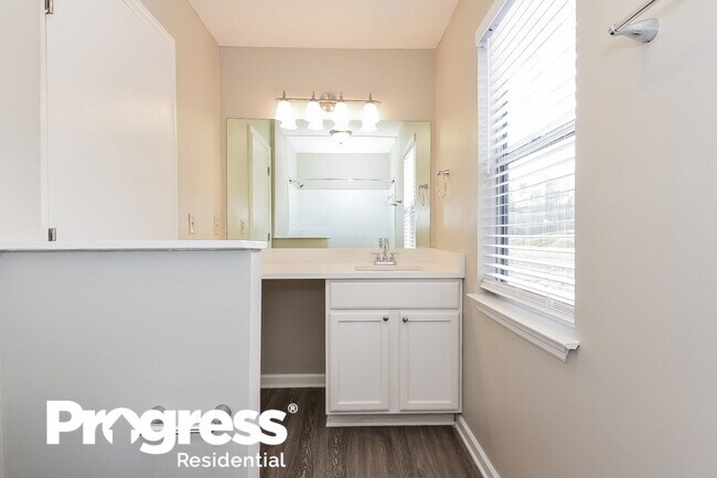 Building Photo - 5376 Winslow Crossing N
