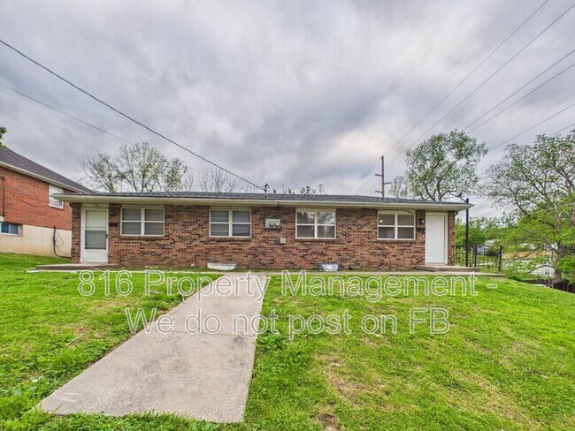 Building Photo - 100 S Oxford Ave