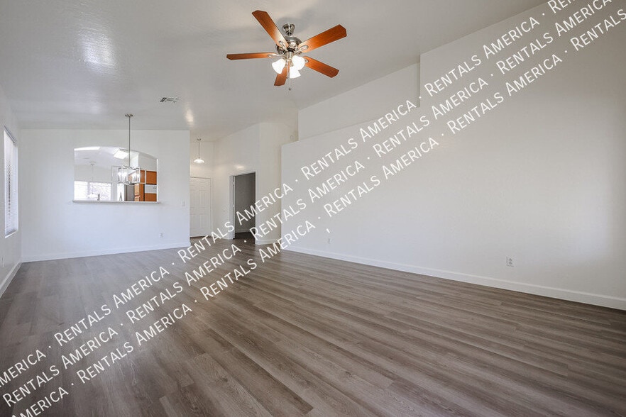 Building Photo - 10845 E Dragoon Ave