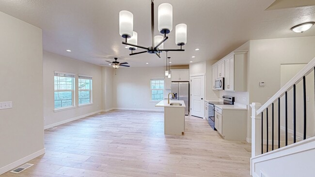 Building Photo - 368 W 2210 S