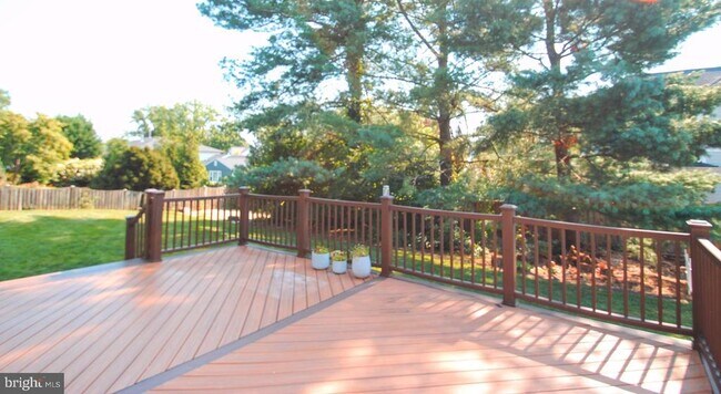 Building Photo - 1506 Chain Bridge Ct