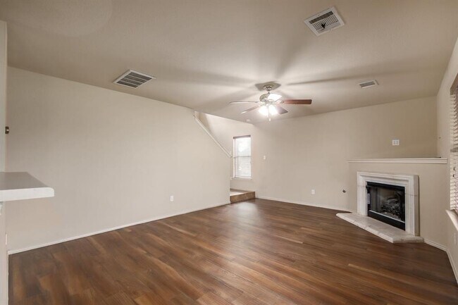Building Photo - 1036 Doras Dr
