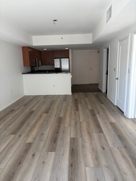 Building Photo - 875 G St