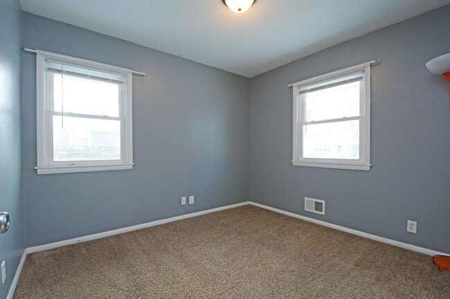 Building Photo - Charming Home for Rent in Brooklyn Center