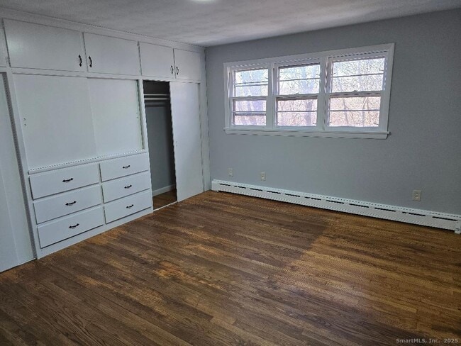 Building Photo - 401 Farmington Ave