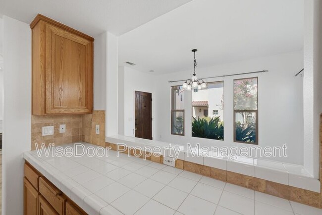 Building Photo - 1087 Waterfall Way