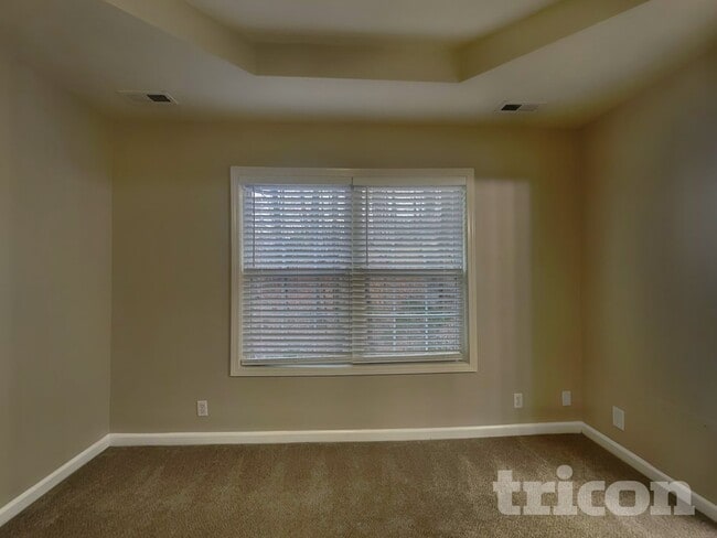 Building Photo - 155 Braxton Ln E