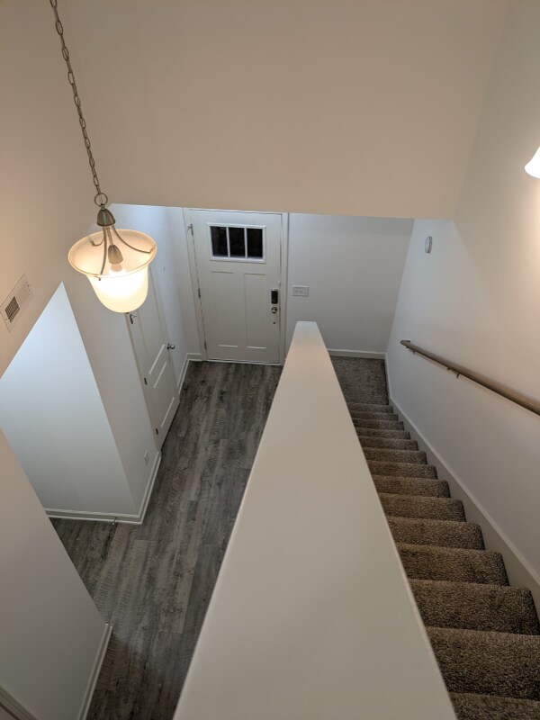 Building Photo - 1706 Lone Jack Ln